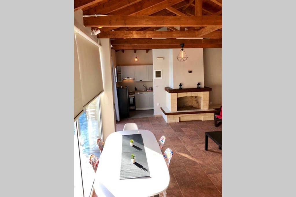 Sunlit Pool House Villa Posidhonia  ภายนอก รูปภาพ