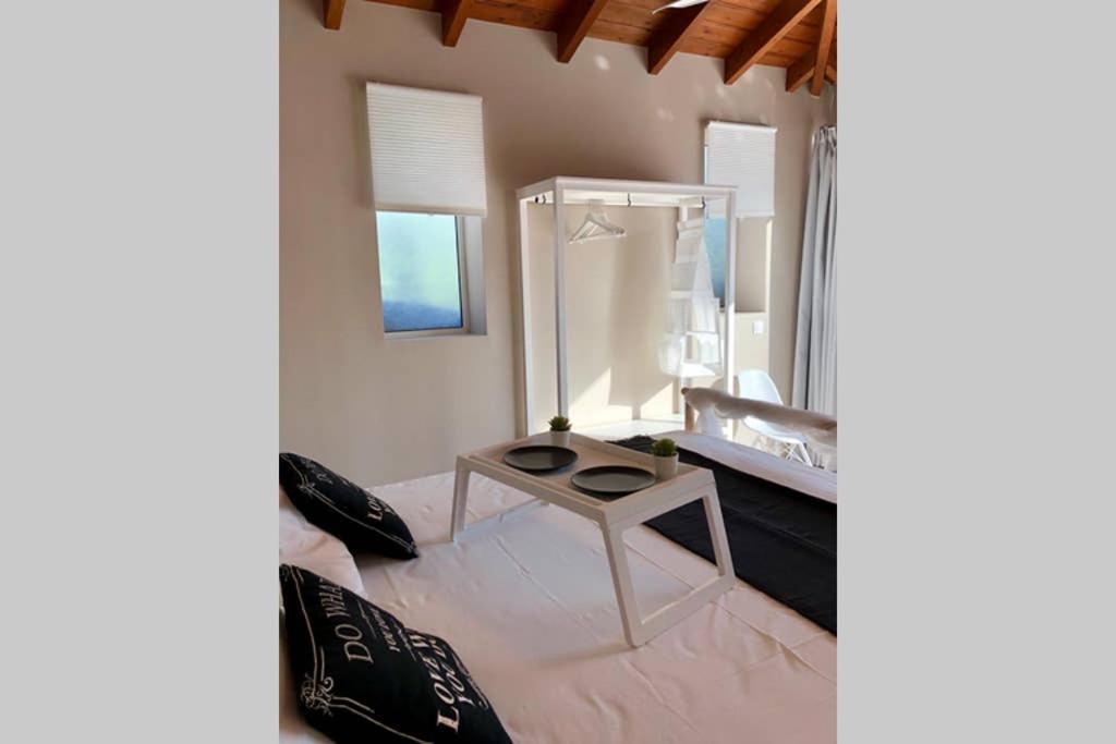 Sunlit Pool House Villa Posidhonia  ภายนอก รูปภาพ