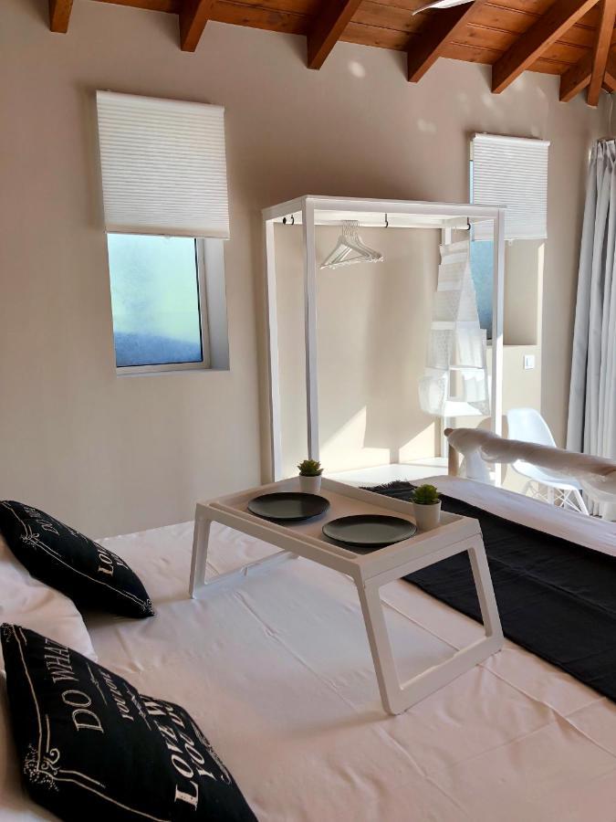 Sunlit Pool House Villa Posidhonia  ภายนอก รูปภาพ